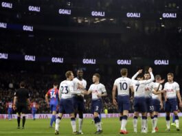 Tottenham feirer et mål på hjemmebane