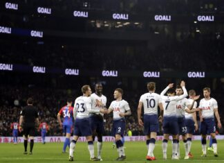 Tottenham feirer et mål på hjemmebane