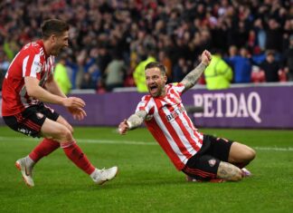 Sunderlands Chris Maguire feirer en scoring.